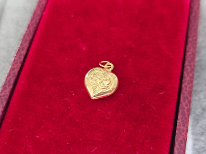 RARE FIND PRISTINE Solid 9ct Gold Puffy Scroll Heart Charm - Britain 1970 - Vintage Gold - Vintage Charms 0.36 grams 1.6cm tall