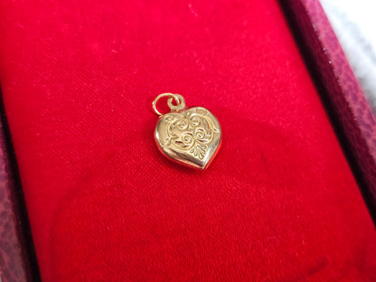RARE FIND PRISTINE Solid 9ct Gold Puffy Scroll Heart Charm - Britain 1970 - Vintage Gold - Vintage Charms 0.36 grams 1.6cm tall