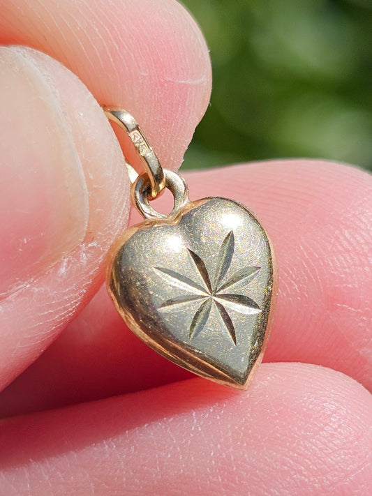 RARE PRISTINE 90s 9ct Gold Fancy Diamond Cut Puffy Heart Charm - Britain 1990 - Vintage Gold - Charlotte Gold Vintage Antique Charms 0.26g