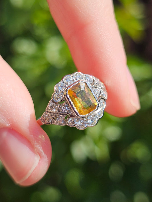 1920's Platinum and Diamond Yellow Sapphire cluster ring art deco 4.17 Grams Size N 1/2 (USA 7) (EU 54.4) Antique Engagement Ring
