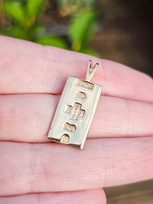RARE Vintage Year 2000 Y2K 9ct Yellow Gold 2.80 Gram Bullion Ingot Pendant: Solid Gold Bar Charm Millennium Hallmarks Highly Collectible