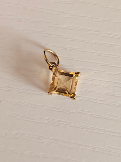 Vintage 9ct Gold Citrine Pendant | Square Cut Citrine Charm | Solid Yellow Gold Gemstone Necklace Pendant | 1g